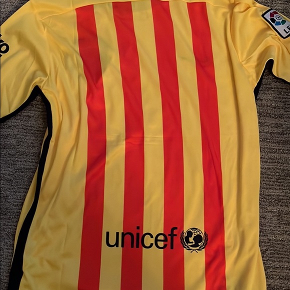Barcelona soccer jersey - Picture 3 of 3
